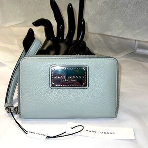 Marc Jacobs leather wristlet/ phone holder ice grey